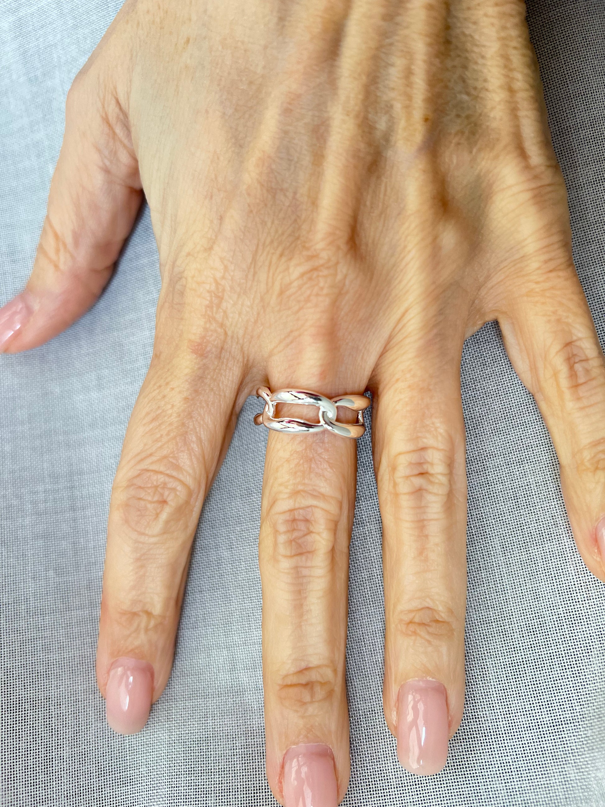 Anello Sara