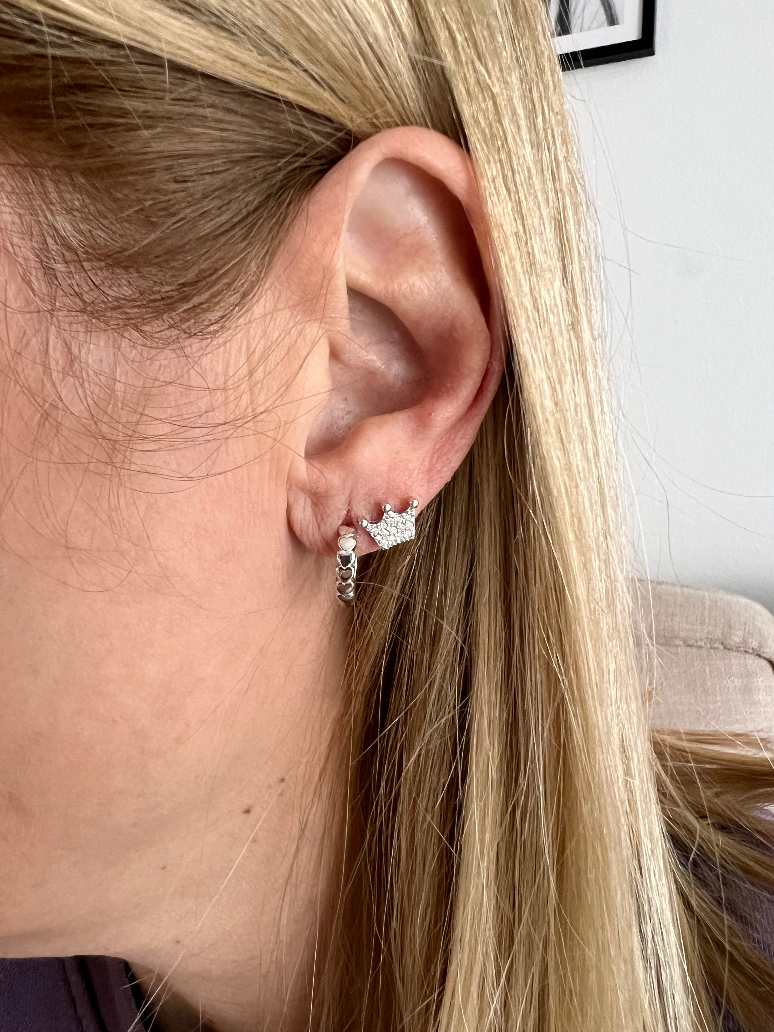 Orecchino Corona bianco