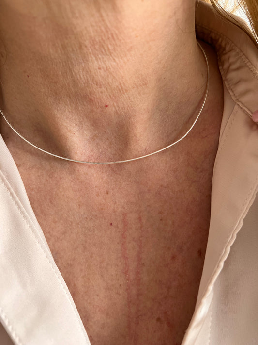 Collana a filo rigido in Argento Naturale