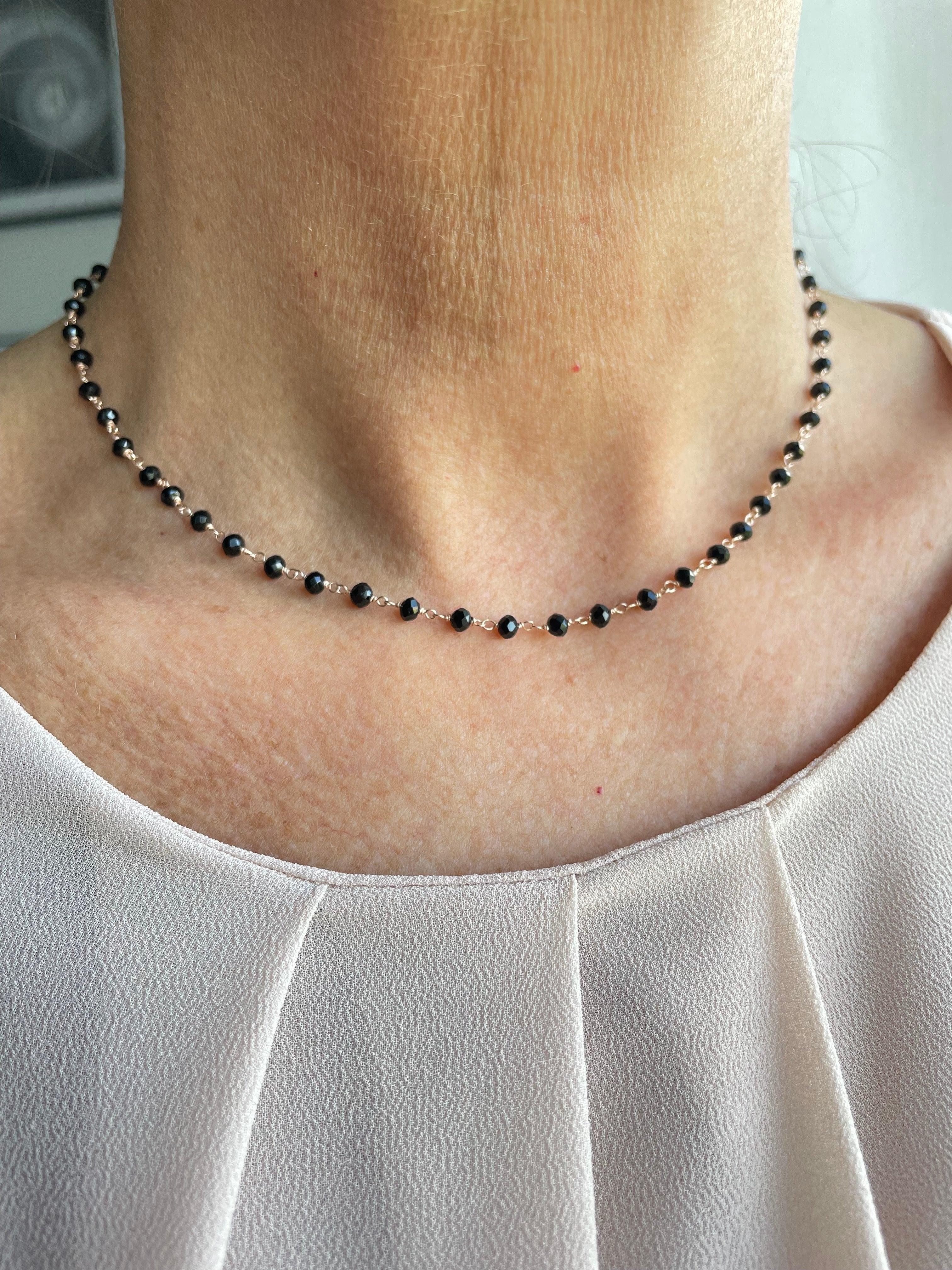 Girocollo con cristalli grigi o neri - Le Luci di Gaia