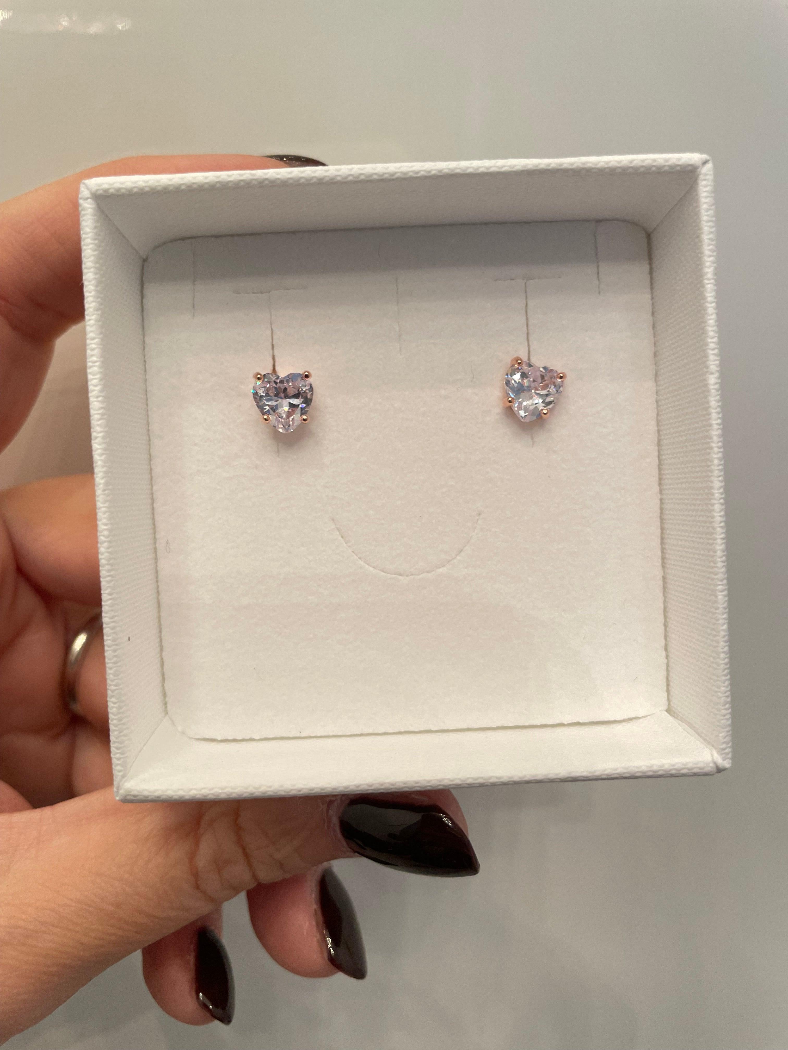 Orecchino a cuore bianco - Le Luci di Gaia