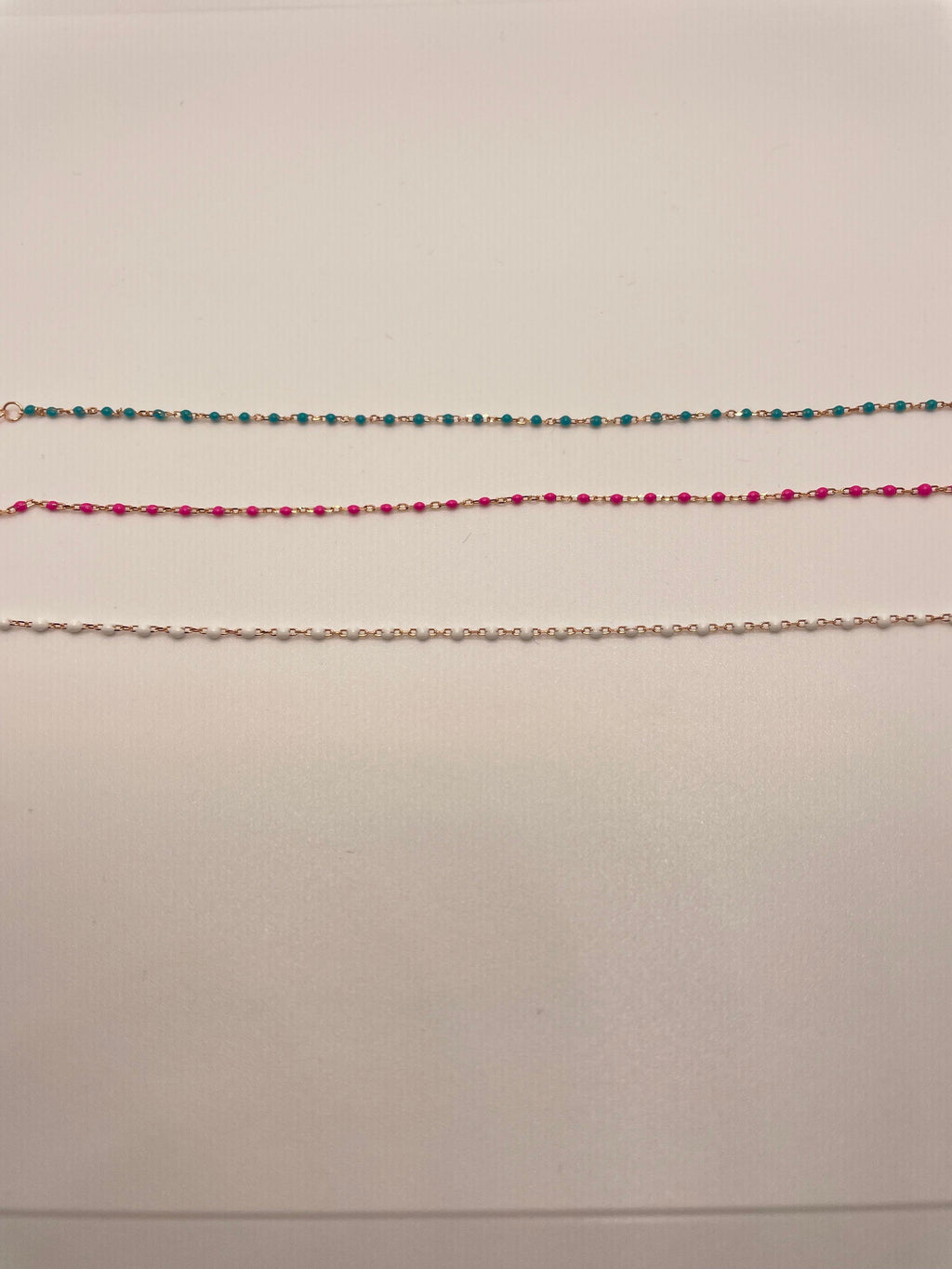 Cavigliera micro pallini  bianchi fucsia e azzurri - Le Luci di Gaia